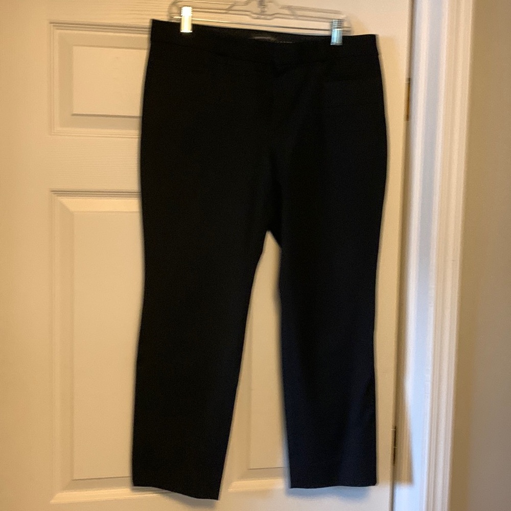 Easy to wear black stretch pant